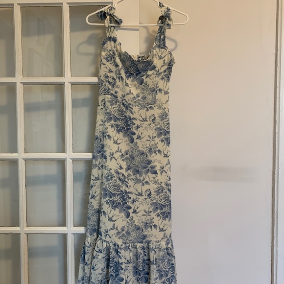 Chicwish Floral Dress - Picture 1 of 3